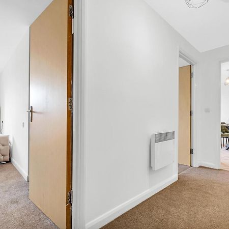 Stylish 4Th Floor 2 Bedroom En Suite City Centre Apartment With Parking By Azura Nights 伯明翰 外观 照片